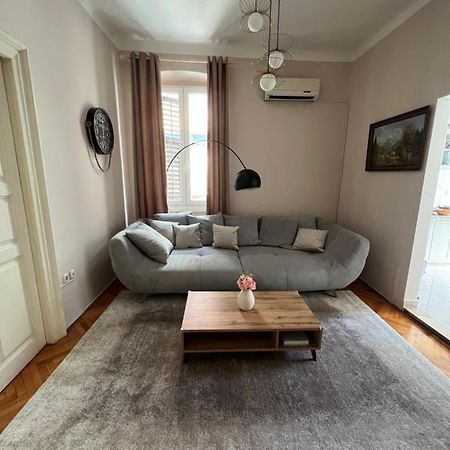 Apartman Sandra Pula Buitenkant foto
